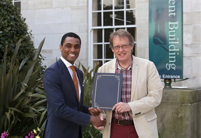 Naim Hage receives 2015 Postgraduate Endowed Award