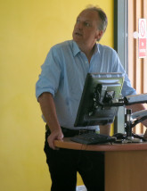 Stefan Orgorzinski presenting at the Summer School